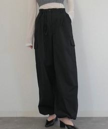 ベルト付きカーゴパンツ/belted cargo pants ロング丈 ワイドパンツ ドロスト リボン 紐 ポケット付き シンプル 無地 大人カジュアル ストリート Y2K バレエコア モノトーン 黒 ブラック アイボリー クリーム ライトベージュ 淡色