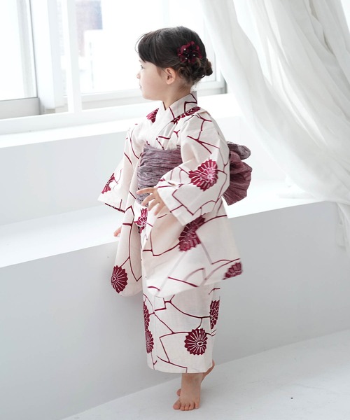 utatane（ウタタネ）の「キッズ浴衣3点セット ニコアンティーク えんじの扇面と菊（浴衣・キッズ・レッド・100cm/110cm/130cm/120cm）」の3枚目の写真