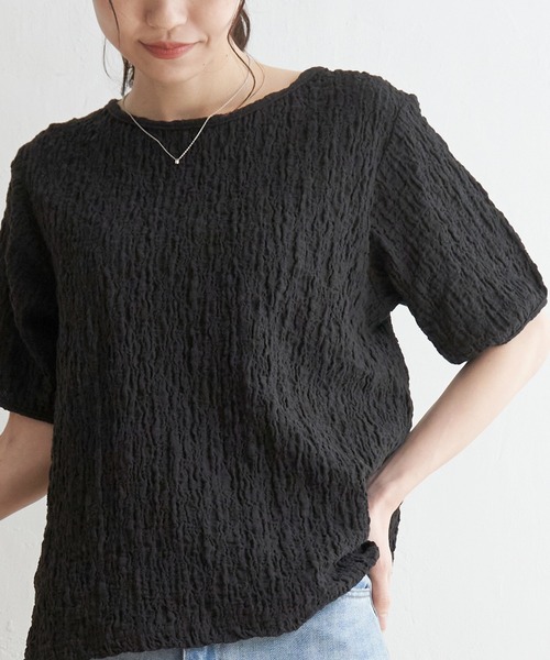 ikka(イッカ)の「フクレ半袖プルオーバー(Tシャツ/カットソー・レディース・ブラック/ライトベージュ/ブルー・M/L/S)」の2枚目の写真