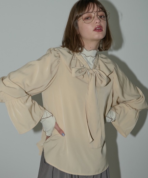 idem（イデム）の「bowtie ribbon frill blouse/ボウタイリボンフリルブラウス（シャツ/ブラウス・レディース・アイボリー/クリーム/ネイビー・FREE）」の14枚目の写真