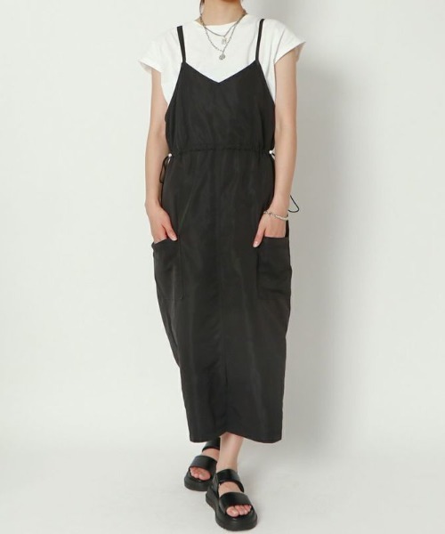 GORGE(ゴージ)の「《ミリタリー×ドロスト》レディース キャミワンピース ポケット付き 体型カバー 春夏秋(ワンピース・レディース・カーキ/ブラック・F)」の2枚目の写真