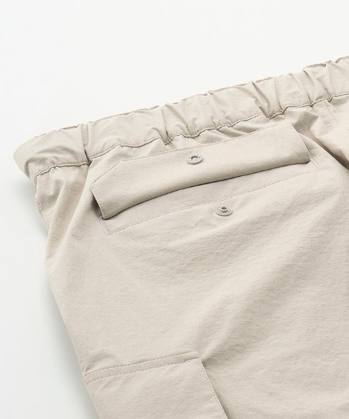 DESCENTE（デサント）の「【ALLTERRAIN 81】コーデュラトレックカーゴパンツ CF（カーゴパンツ・メンズ・ブラック/ベージュ・M/L/S/XL）」の4枚目の写真