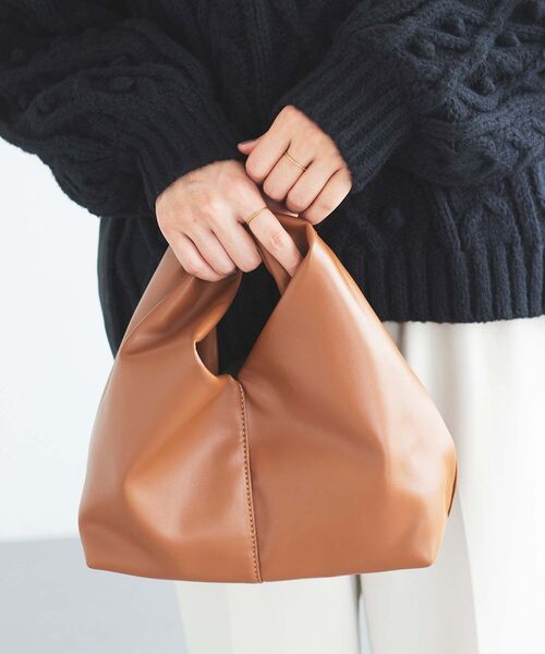 le.coeur blanc（ルクールブラン）の「ツイストハンドルミニバッグ（ハンドバッグ・レディース・ブラック/キャメル・FREE）」の2枚目の写真