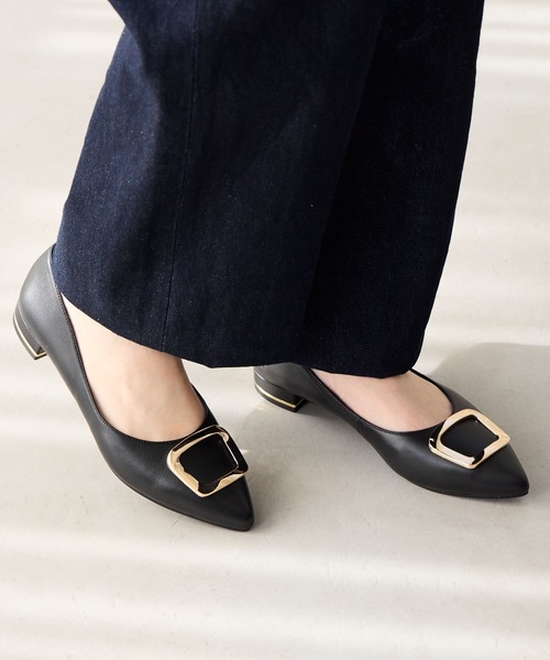 HIMIKO（ヒミコ）の「【HIMIKO】【WEB限定デザイン】ローヒールバックルパンプス/640004（パンプス・レディース・ブラック/アイボリー/ブラック系その他5/グレー・22.0cm/22.5cm/23.5cm/24.0cm/24.5cm/25.0cm/26.5cm/23.0cm/25.5cm/21.5cm/26.0cm）」の12枚目の写真