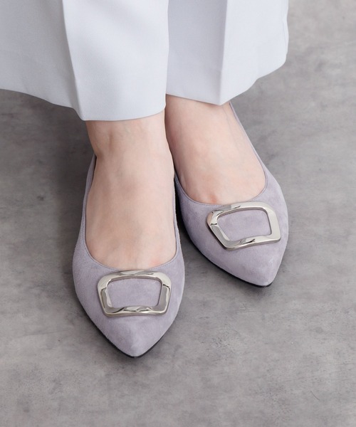 HIMIKO（ヒミコ）の「【HIMIKO】【WEB限定デザイン】ローヒールバックルパンプス/640004（パンプス・レディース・ブラック/アイボリー/ブラック系その他5/グレー・22.0cm/22.5cm/23.5cm/24.0cm/24.5cm/25.0cm/26.5cm/23.0cm/25.5cm/21.5cm/26.0cm）」の20枚目の写真