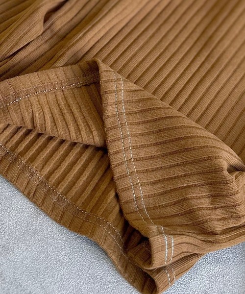 CALMIA(カルミア)の「裏起毛テレコハイネックトップス(Tシャツ/カットソー・キッズ・ブラック/ブラウン/ワインレッド/オフホワイト・100/110/90/150/140/130/120)」の9枚目の写真