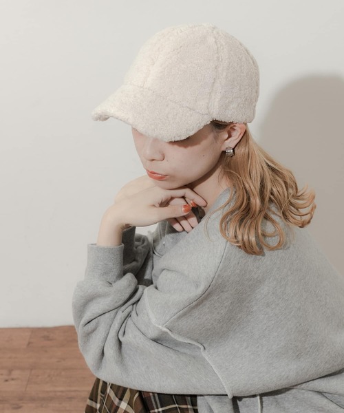 SMELLY（スメリー）の「ボアキャップ（キャップ・レディース・アイボリー/ブラック・-）」の2枚目の写真