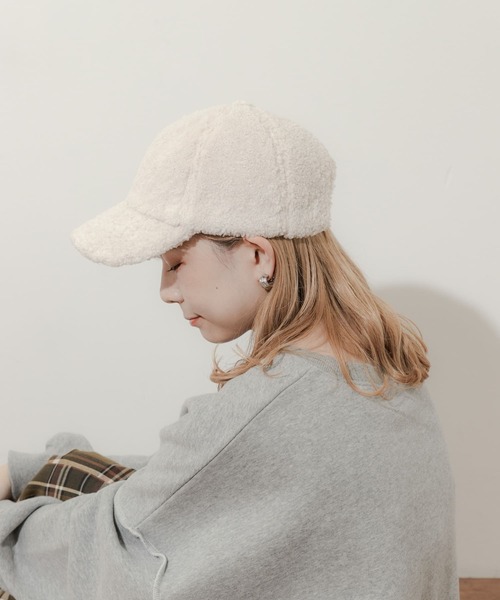 SMELLY（スメリー）の「ボアキャップ（キャップ・レディース・アイボリー/ブラック・-）」の4枚目の写真