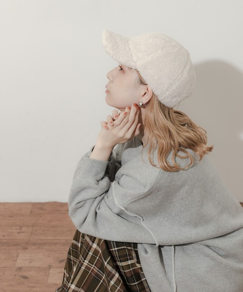 SMELLY（スメリー）の「ボアキャップ（キャップ・レディース・アイボリー/ブラック・-）」の5枚目の写真