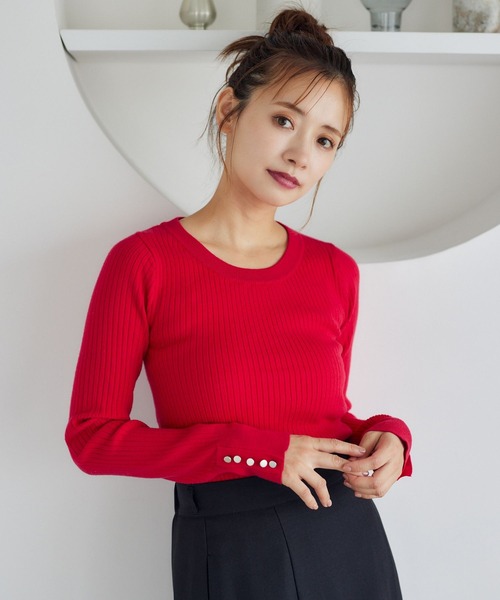 mysty woman（ミスティウーマン）の「【WEB限定】袖ボタンクルーネックニット　147762（ニット/セーター・レディース・ブラウン/ホワイト系その他/レッド/ピンク/グレイッシュブルー/グレー/オフホワイト/ブラック・FREE）」の17枚目の写真