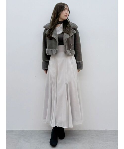 MERCURYDUO(マーキュリーデュオ)の「フェイクムートンボンバージャケット(ムートンコート・レディース・チャコールグレー/ライトグレー/ベージュ/アイボリー・MEDIUM/SMALL)」の9枚目の写真