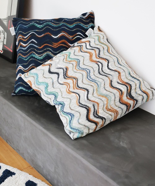 niko and...（ニコアンド）の「オリジナルマルチカラーウェーブクッションカバー（クッション/クッションカバー・レディース・グレー/ネイビー・0）」の2枚目の写真