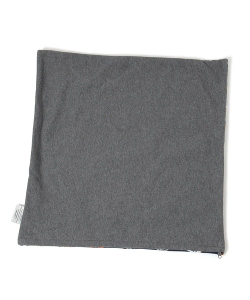 niko and...（ニコアンド）の「オリジナルマルチカラーウェーブクッションカバー（クッション/クッションカバー・レディース・グレー/ネイビー・0）」の4枚目の写真