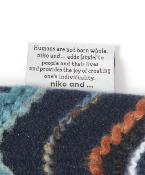 niko and...（ニコアンド）の「オリジナルマルチカラーウェーブクッションカバー（クッション/クッションカバー・レディース・グレー/ネイビー・0）」の7枚目の写真