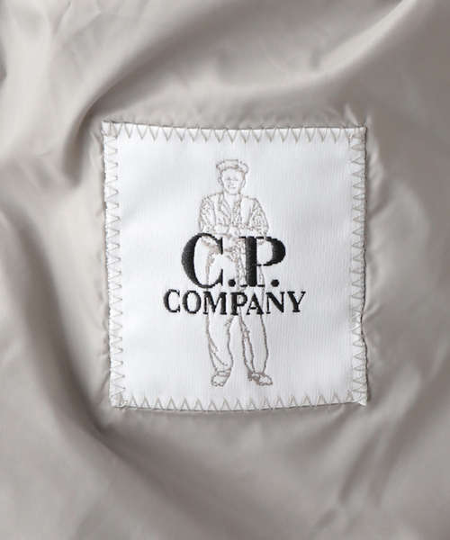 C.P. COMPANY(シーピーカンパニー)の「【C.P. Company / シーピーカンパニー】MEDIUM JACKET IN DD SHELL(ダウンジャケット/コート・メンズ・ブラック・MEDIUM)」の19枚目の写真