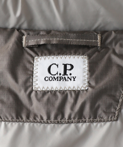 C.P. COMPANY(シーピーカンパニー)の「【C.P. Company / シーピーカンパニー】MEDIUM JACKET IN DD SHELL(ダウンジャケット/コート・メンズ・ブラック・MEDIUM)」の20枚目の写真