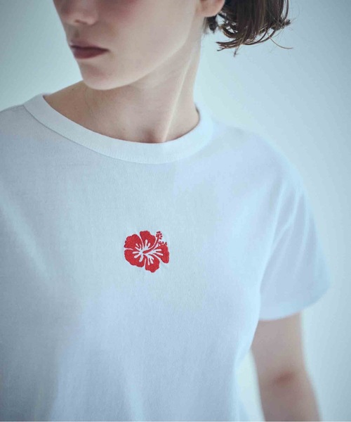 GRAPHIC TEE (ハイビスカス刺繍)（Tシャツ/カットソー）｜SEA（シー