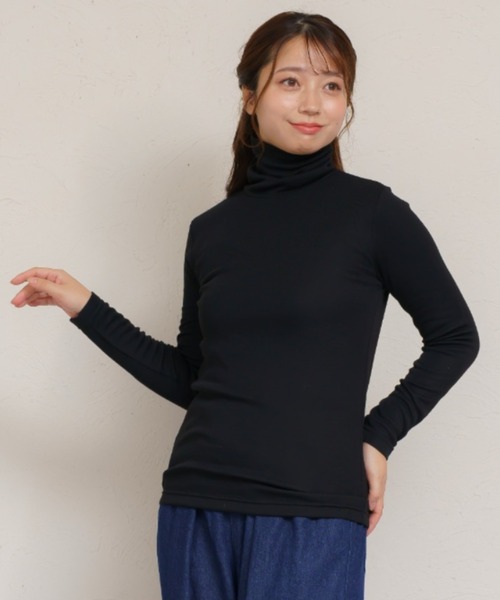 LOSUCA(ロスカ)の「ヒマワリオイル加工タートルネック / ナチュラル フレンチ 大人カジュアル ベーシック シティガール(Tシャツ/カットソー・レディース・ブラック/オフホワイト/チャコールグレー・FREE)」の2枚目の写真