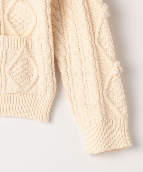 SHIPS（シップス）の「SHIPS KIDS:100～130cm /〈洗濯機可能〉ケーブル ニット カーディガン（カーディガン/ボレロ・キッズ・ストーン/ピンク・100/110/120/130）」の5枚目の写真
