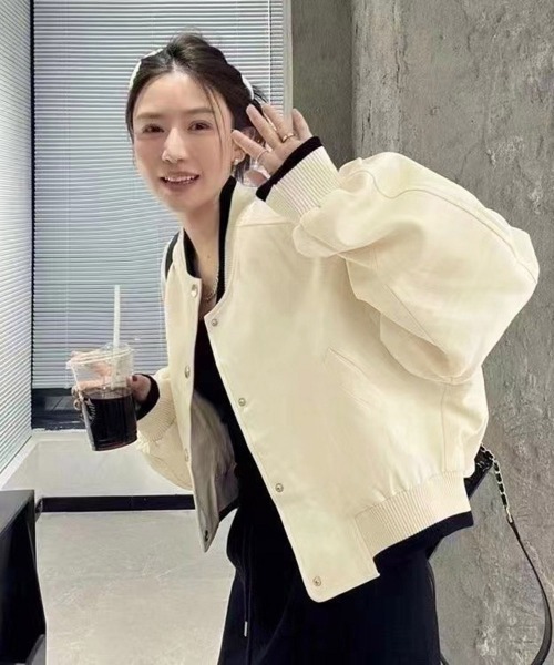 Miniministore(ミニミニストア)の「ライトクロップドブルゾンレディース韓国風(ブルゾン・レディース・アイボリー/ブラック/ピンク・FREE)」の9枚目の写真