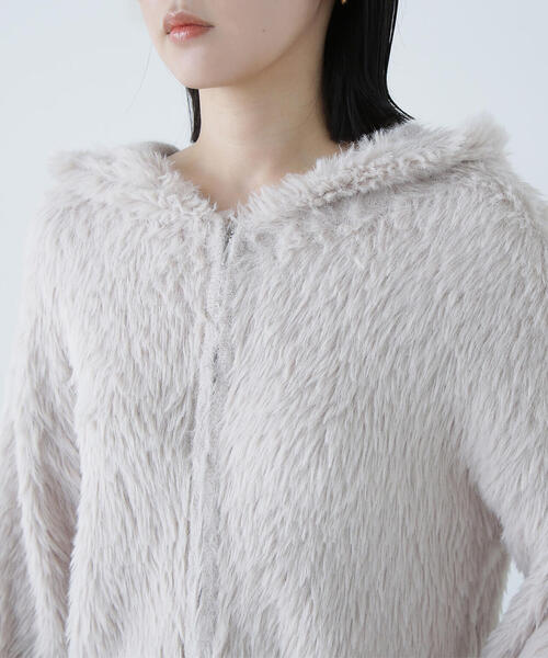 NATURAL BEAUTY BASIC(ナチュラルビューティーベーシック)の「◇フェザーフーディーニット(パーカー・レディース・チャコールグレー/ベージュ/オフホワイト・FREE)」の5枚目の写真