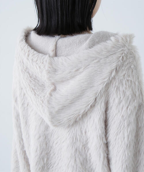 NATURAL BEAUTY BASIC(ナチュラルビューティーベーシック)の「◇フェザーフーディーニット(パーカー・レディース・チャコールグレー/ベージュ/オフホワイト・FREE)」の6枚目の写真