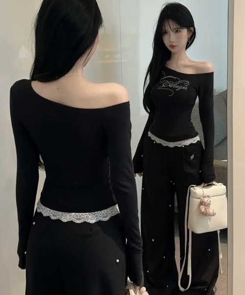 NANEA(ナネア)の「ラインストーンロゴワンショルダートップス(Tシャツ/カットソー・レディース・ブラック/ベージュ・SMALL/MEDIUM/LARGE)」の5枚目の写真