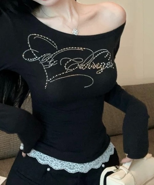 NANEA(ナネア)の「ラインストーンロゴワンショルダートップス(Tシャツ/カットソー・レディース・ブラック/ベージュ・SMALL/MEDIUM/LARGE)」の22枚目の写真