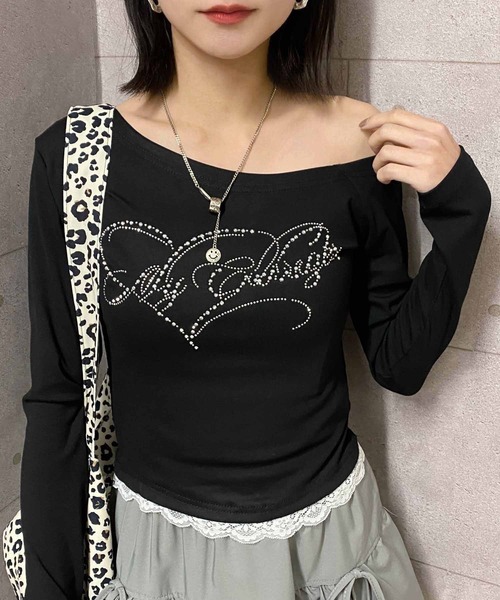 NANEA(ナネア)の「ラインストーンロゴワンショルダートップス(Tシャツ/カットソー・レディース・ブラック/ベージュ・SMALL/MEDIUM/LARGE)」の15枚目の写真