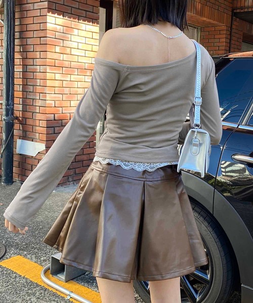 NANEA(ナネア)の「ラインストーンロゴワンショルダートップス(Tシャツ/カットソー・レディース・ブラック/ベージュ・SMALL/MEDIUM/LARGE)」の20枚目の写真