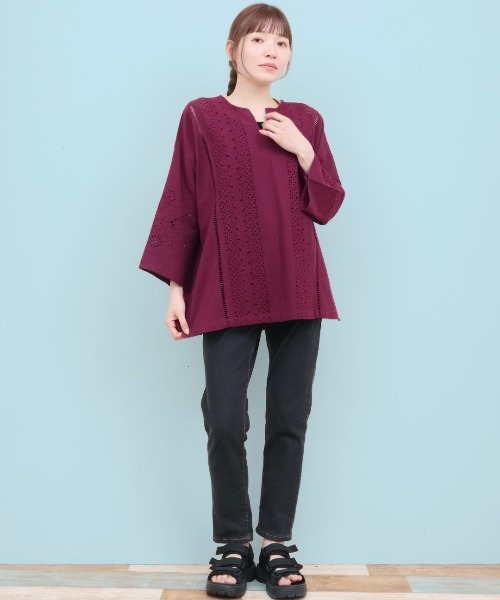 チチカカ（チチカカ）の「Rico カットワーク刺繍プルオーバー（シャツ/ブラウス・レディース・ナチュラル/ボルドー/グリーン・FREE）」の8枚目の写真