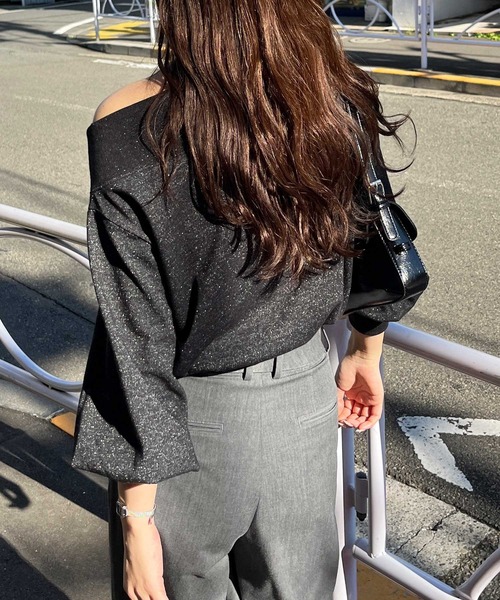 nelliy.(ネルリー)の「ドロストラメオフショルスウェット(スウェット・レディース・グレー/ブラック・LARGE/MEDIUM)」の9枚目の写真