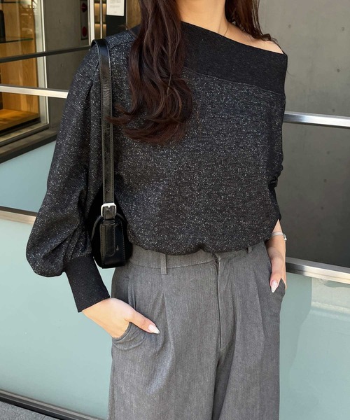 nelliy.(ネルリー)の「ドロストラメオフショルスウェット(スウェット・レディース・グレー/ブラック・LARGE/MEDIUM)」の5枚目の写真