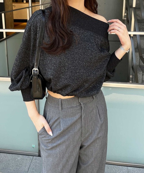 nelliy.(ネルリー)の「ドロストラメオフショルスウェット(スウェット・レディース・グレー/ブラック・LARGE/MEDIUM)」の4枚目の写真