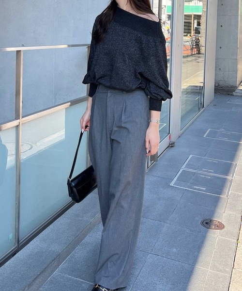 nelliy.(ネルリー)の「ドロストラメオフショルスウェット(スウェット・レディース・グレー/ブラック・LARGE/MEDIUM)」の7枚目の写真