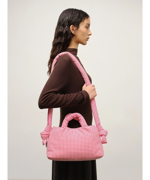 OLEND（オレンド）の「OLEND MINIONA SOFT BAG（ハンドバッグ・レディース・ブルー/スモークグレー/ライトイエロー/オレンジ系その他/ブラック/ライトグリーン/ベージュ/ライトパープル/ピンク系その他/ライトピンク/ローズ/イエロー系その他/グリーン系その他7/レッド系その他/ピンク・FREE）」の14枚目の写真