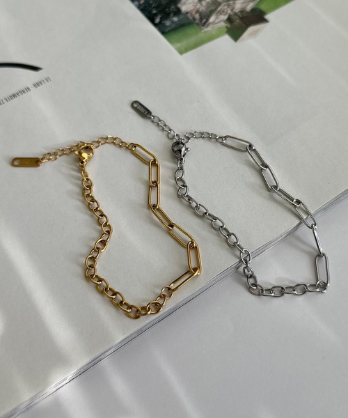 Phoebe（フィービィー）の「【金属アレルギー対応/ユニセックス】チャンキーミックスチェーンブレスレット/サージカルステンレス/全長:16.5cm+4cmシンプルチェーン（ブレスレット・レディース・シルバー/イエローゴールド・FREE）」の14枚目の写真