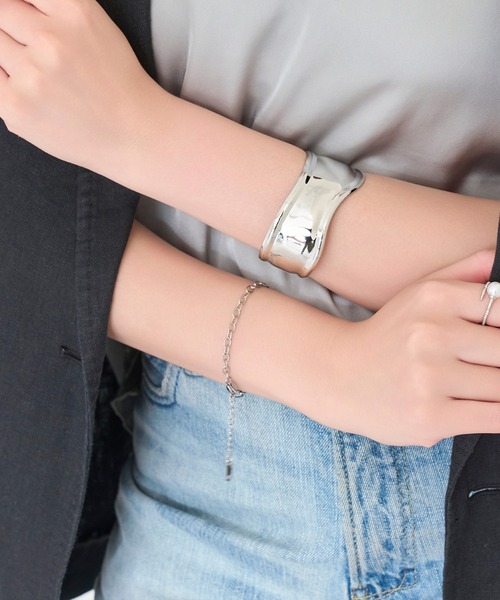 Phoebe（フィービィー）の「【金属アレルギー対応/ユニセックス】チャンキーミックスチェーンブレスレット/サージカルステンレス/全長:16.5cm+4cmシンプルチェーン（ブレスレット・レディース・シルバー/イエローゴールド・FREE）」の12枚目の写真