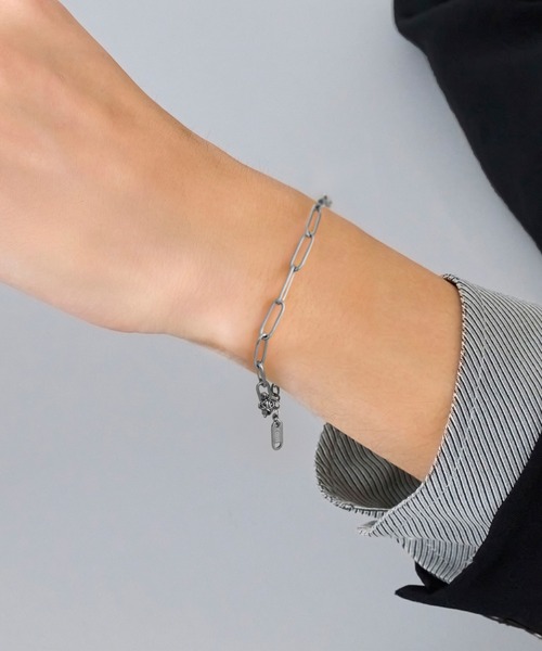 Phoebe（フィービィー）の「【金属アレルギー対応/ユニセックス】チャンキーミックスチェーンブレスレット/サージカルステンレス/全長:16.5cm+4cmシンプルチェーン（ブレスレット・レディース・シルバー/イエローゴールド・FREE）」の15枚目の写真