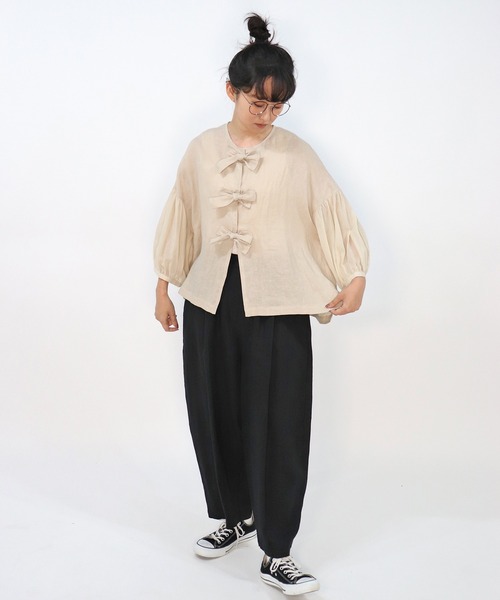haupia(ハウピア)の「結んで開く。【ブラウス】(シャツ/ブラウス・レディース・オフホワイト/ブラック/ベージュ/スモークピンク・MEDIUM)」の5枚目の写真