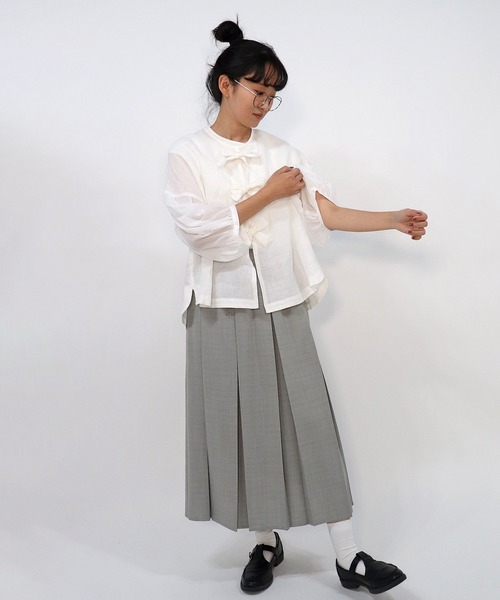 haupia(ハウピア)の「結んで開く。【ブラウス】(シャツ/ブラウス・レディース・オフホワイト/ブラック/ベージュ/スモークピンク・MEDIUM)」の21枚目の写真