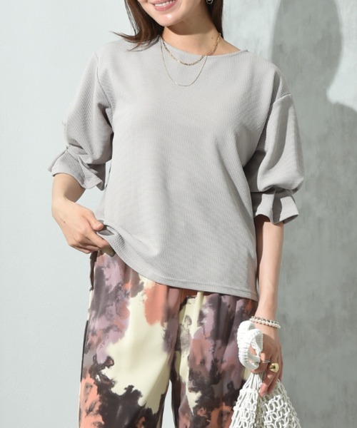 INTERPLANET（インタープラネット）の「フクレジャガード袖口タックデザインプルオーバー（Tシャツ/カットソー・レディース・オフホワイト/ブラック/ライトグレー・FREE）」の3枚目の写真