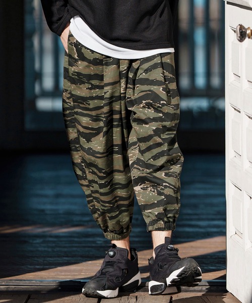 CAMBIO(カンビオ)の「mp13247-Camouflage Ripstop Balloon Jogger Pants ミリタリーバルーンパンツ(その他パンツ・メンズ・タイガーカモ/グレー系カモフラージュ/ウッドランド・S/M/L)」の4枚目の写真