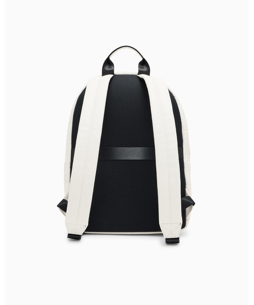 ARMANI EXCHANGE(アルマーニエクスチェンジ)の「【A|X アルマーニ エクスチェンジ】オールオーバーエンボスロゴ バックパック(EC限定カラー含)(バックパック/リュック・メンズ・ブラック/ブラウン/ホワイト・FREE)」の19枚目の写真