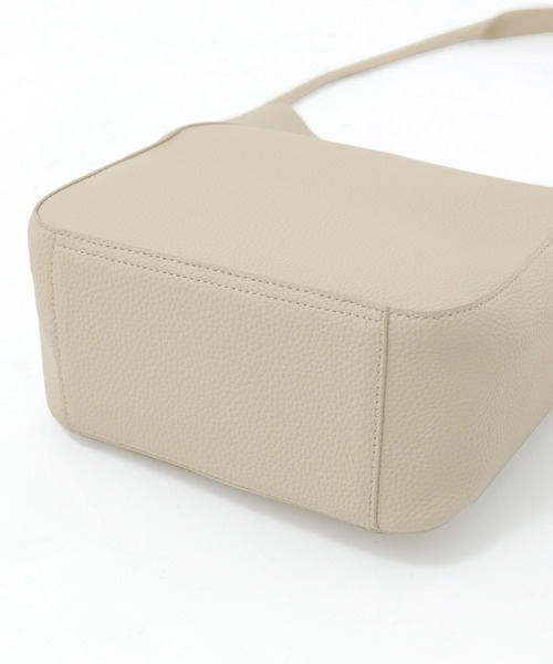 Fashion Letter（ファッションレター）の「フェイクレザー スクエアショルダーバッグ（ショルダーバッグ・レディース・ベージュ/ブラック・FREE）」の3枚目の写真