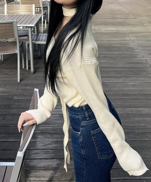 merrylatte(メリーラテ)の「タイ付きVネックニット(ニット/セーター・レディース・アイボリー・FREE)」の4枚目の写真