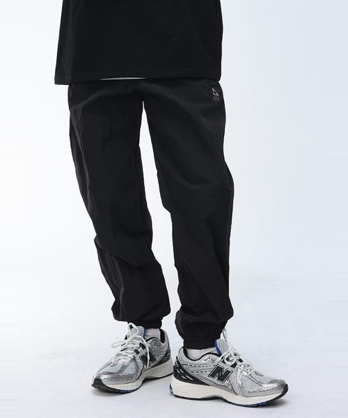 GERRY(ジェリー)の「GERRY ナイロンワッシャー ジョガーパンツ(その他パンツ・メンズ・ブラック/ネイビー/カーキ・M/L/LL)」の2枚目の写真