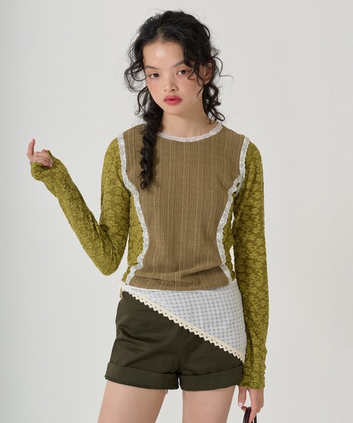 TINA:JOJUN(ティーナジョジュン)の「異素材パネルデザイン ロンT TINA:JOJUN(Tシャツ/カットソー・レディース・カーキ/ベビーピンク・M)」の1枚目の写真