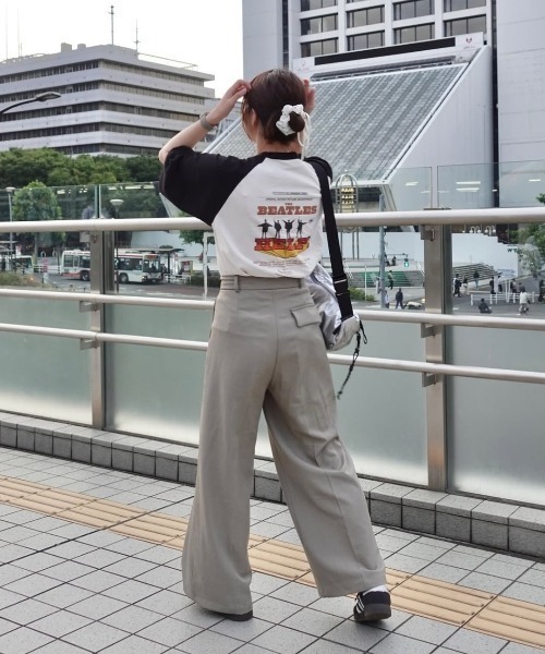 The Beatles(ザビートルズ)の「【別注】THE BEATLES ザ ビートルズ HELPラグランTシャツ(Tシャツ/カットソー・メンズ・オフホワイト/その他2/ネイビー/その他1・M/LL/L)」の11枚目の写真