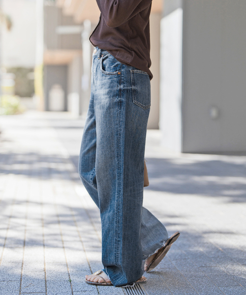 Spick & Span(スピックアンドスパン)の「RED CARD TOKYO / レッドカード トーキョー MANOA(デニムパンツ・レディース・スカイブルー/ブルー・23/24/25/26)」の9枚目の写真